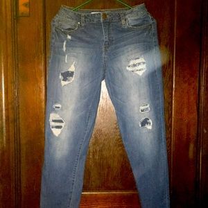 Women's jeans embroidered distressed